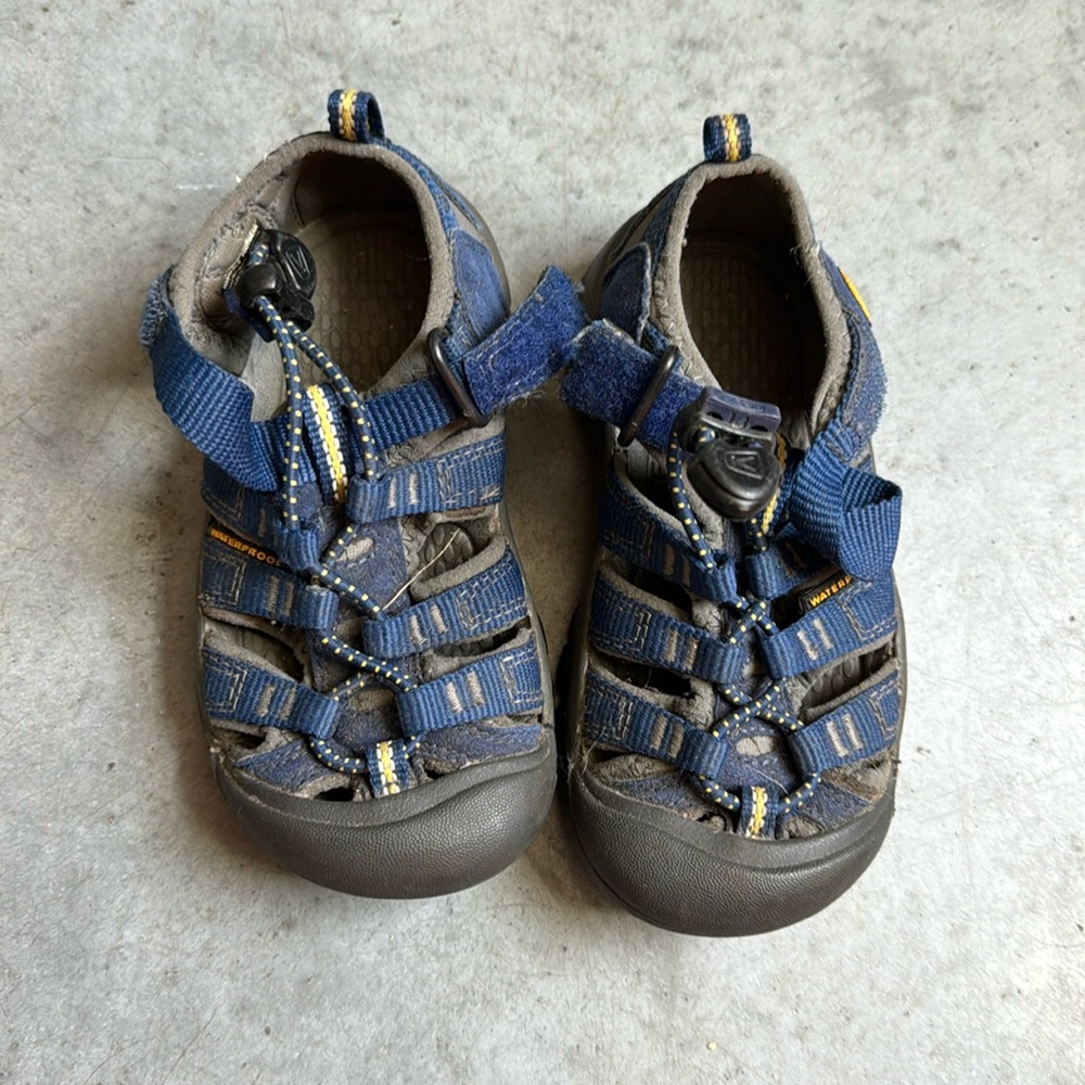 Keen Newport Toddler size 10